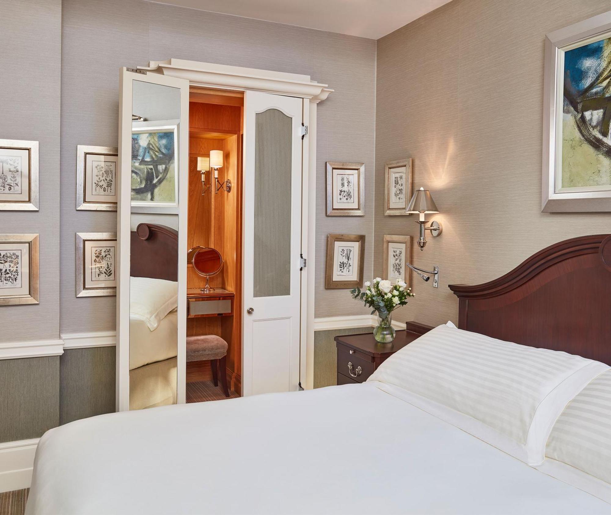 The Connaught, Maybourne London Bagian luar foto
